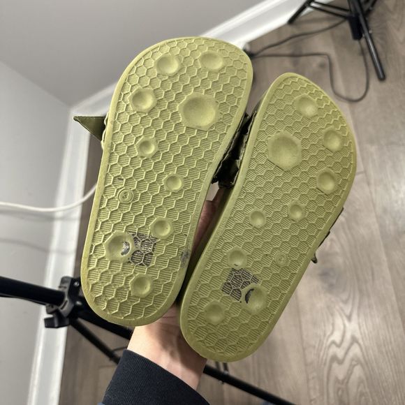 FENTY Puma x Rihanna Green Satin Bow Slides Size US 5.5 - Picture 5 of 6